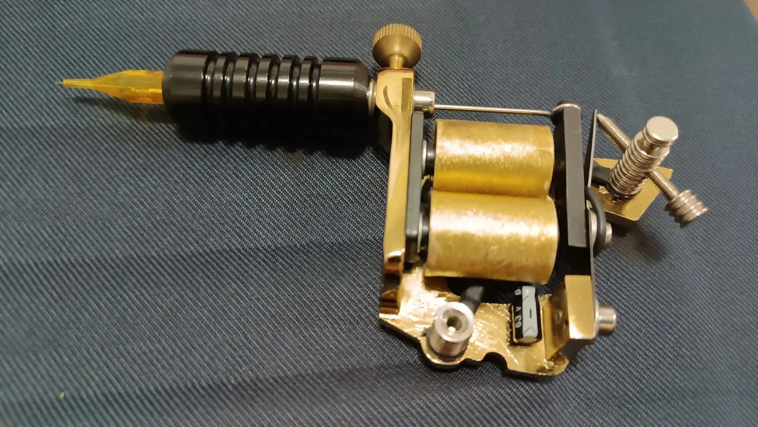 دستگاه|آرایشی، بهداشتی، درمانی|رشت, پیرکلاچای|دیوار