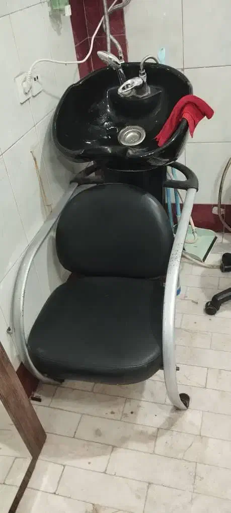 سر شور صندلی دار ارایشگاه|آرایشگاه و سالنهای زیبایی|ری, هاشمآباد|دیوار