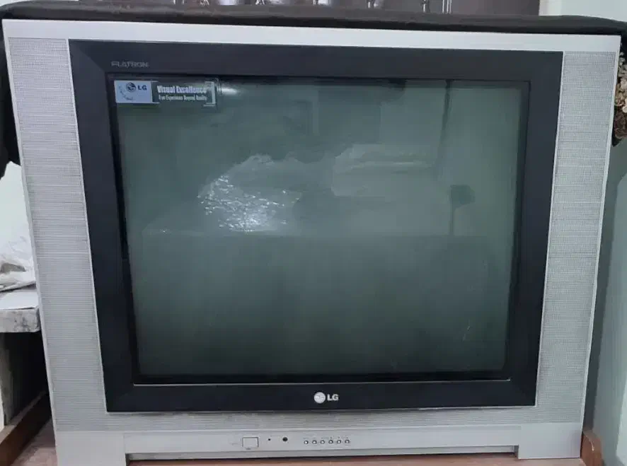 تلوزیون قدیمی|تلویزیون و پروژکتور|مشهد, پورسینا|دیوار