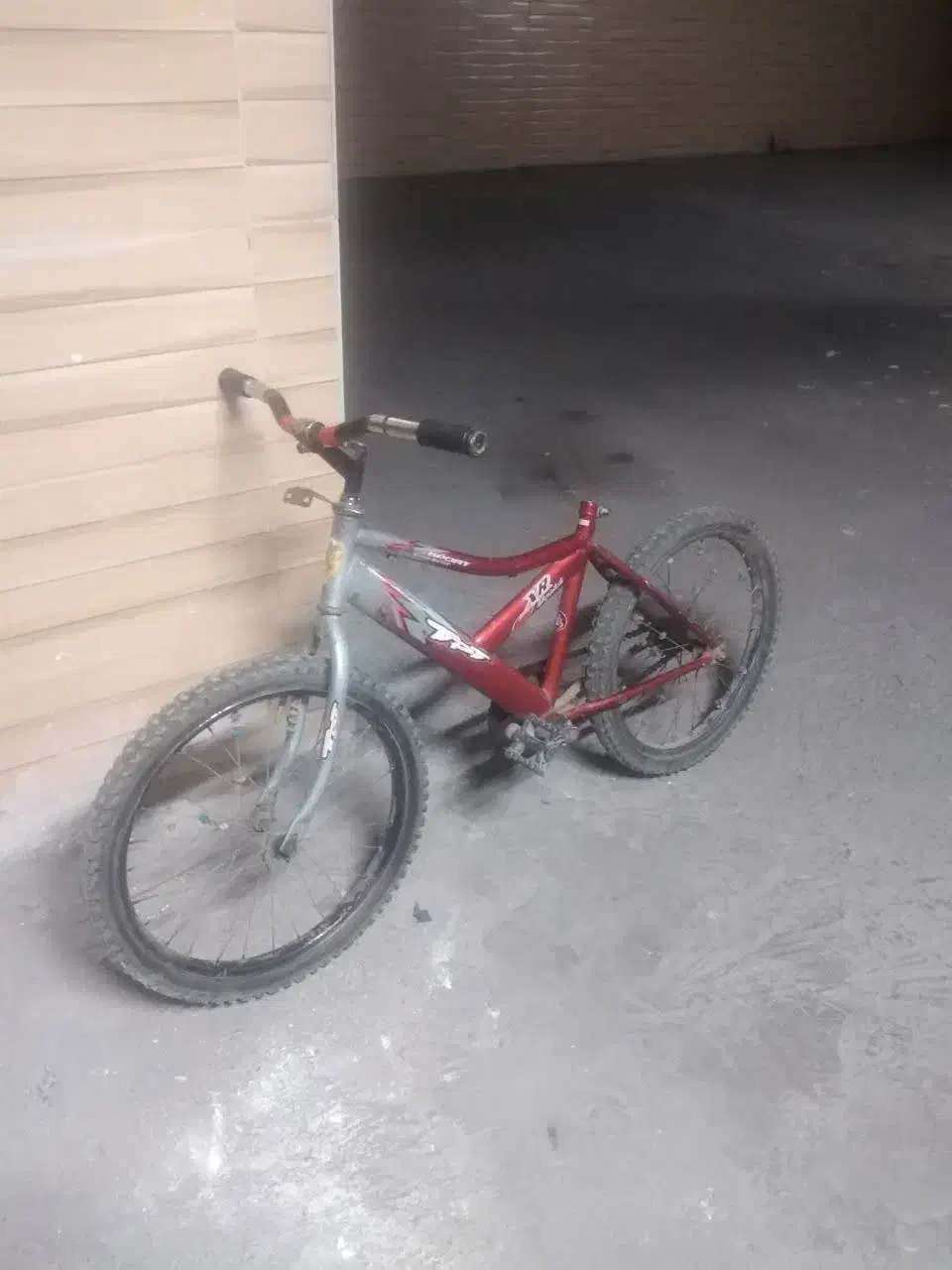 دوچرخه 20|دوچرخه، اسکیت، اسکوتر|پرند, فاز ۴|دیوار