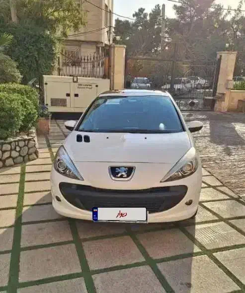 207پانا مدل 99 سالم و بیرنگ|خودرو سواری و وانت|کاشان, شهرک انقلاب|دیوار