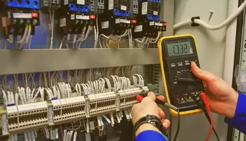 برقکارصنعتی وخانگی نصاب دوربین ودزدگیراماکن|خدمات پیشه و مهارت|تهران, طیب|دیوار