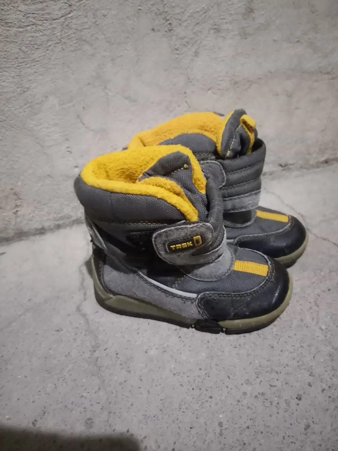 کفش بچگانه|کفش و لباس بچه|کنگاور, |دیوار