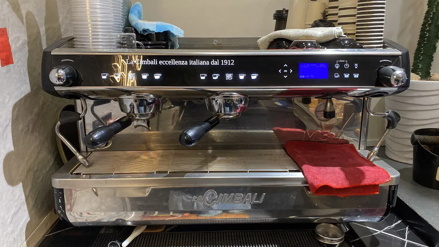 ماشین اسپرسو|کافیشاپ و رستوران|مشهد, هفده شهریور|دیوار