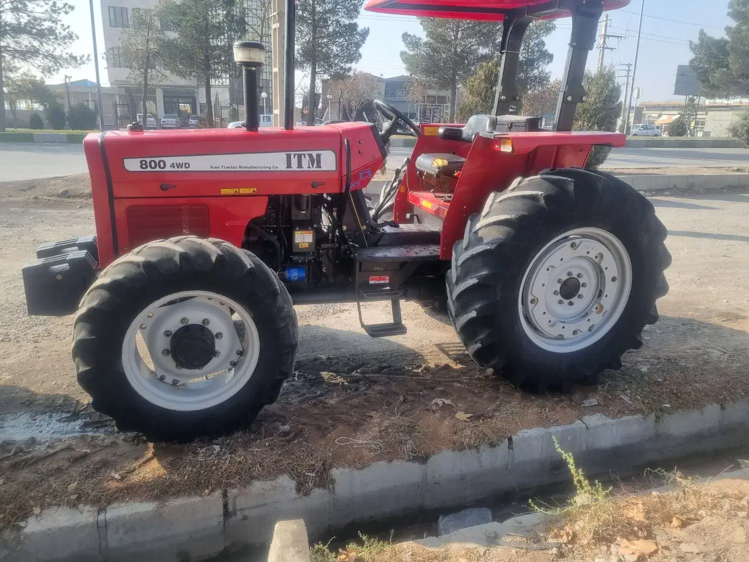 تراکتور ۸۰۰|خودرو سنگین|مراغه, |دیوار