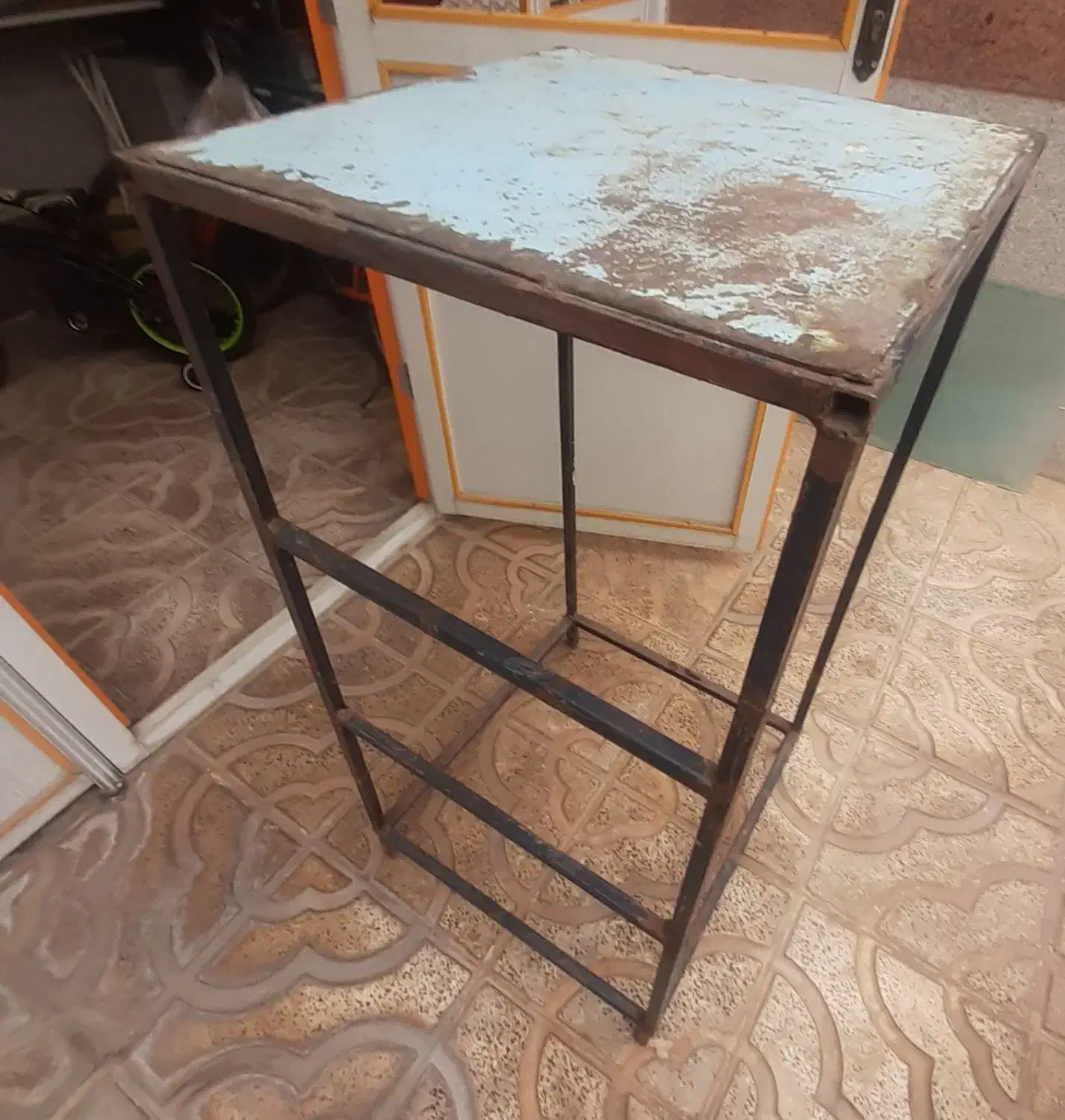 فرغون .چهار پایه|ابزارآلات|نهاوند, |دیوار