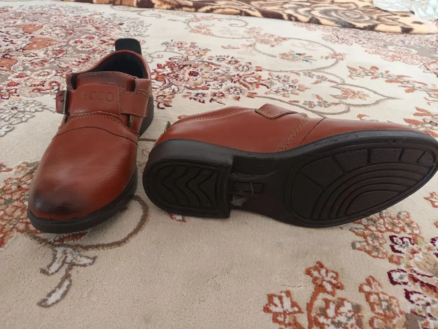 کفشمردانهنو|کیف، کفش، کمربند|سراب, |دیوار