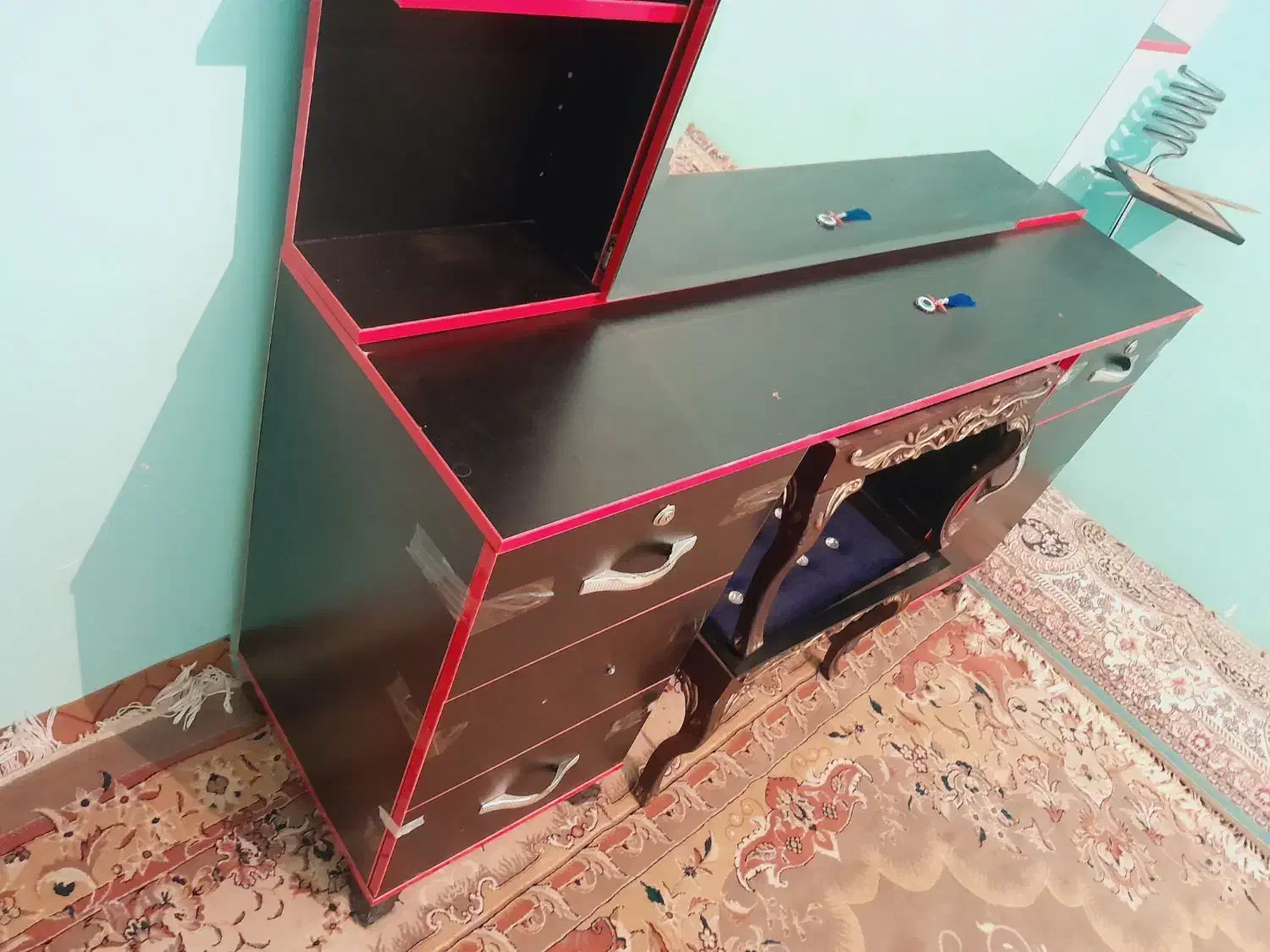 ماشین اصلاح و دکور آرایشگاه|آرایشگاه و سالن‌های زیبایی|کرمانشاه, |دیوار