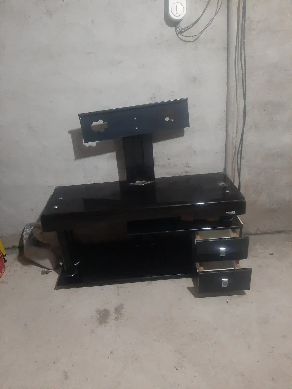 میز تلویزیون سالم|تلویزیون و پروژکتور|دورود, |دیوار