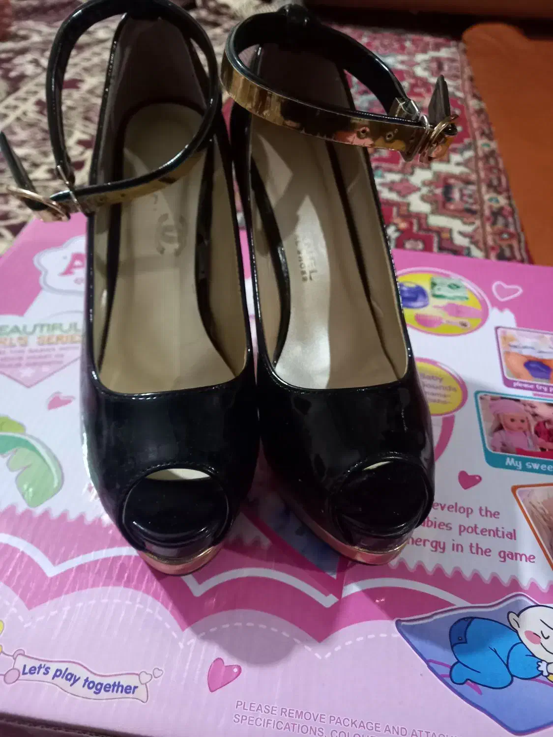 دوتا کفش مجلسی|کیف، کفش، کمربند|اهر, |دیوار