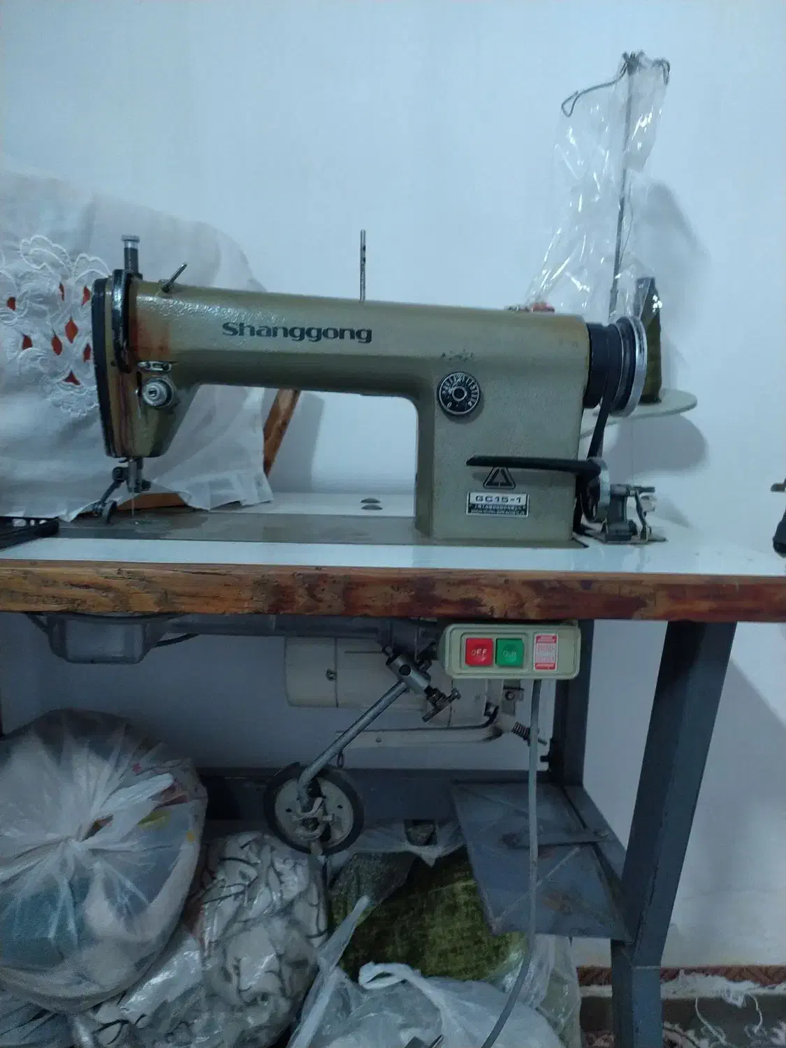 چرخ صنعتی|چرخ خیاطی و ریسندگی|قم, دروازه ری|دیوار