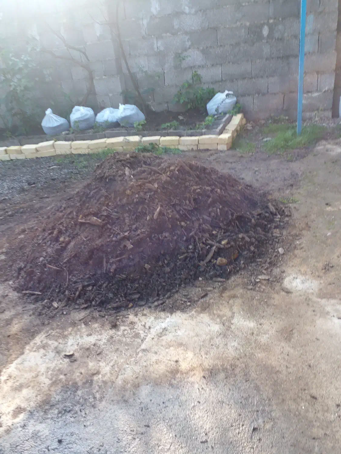 خاک باغچه ترکیبی طبیعی|خدمات باغبانی و درختکاری|رشت, پل تالشان|دیوار