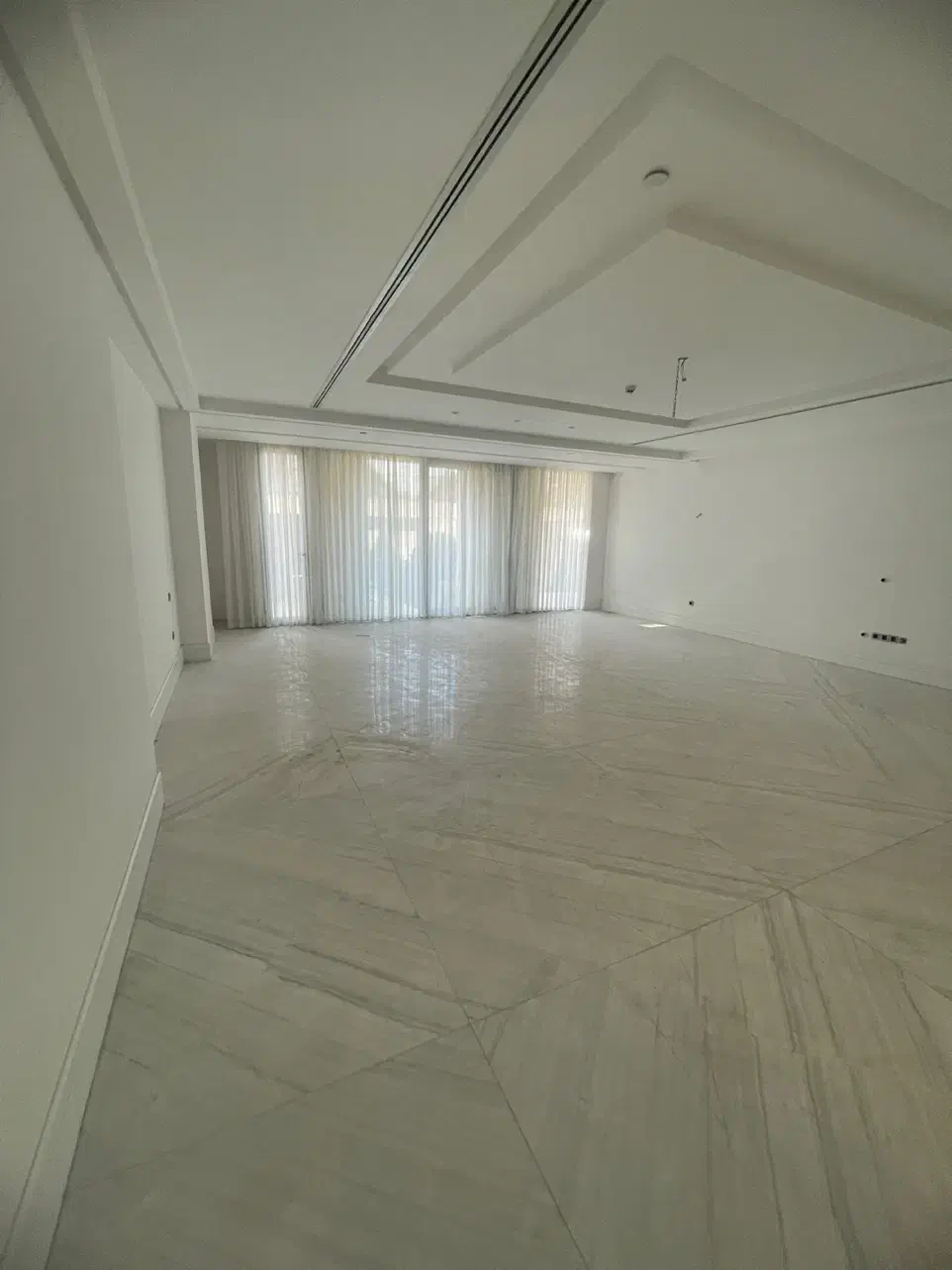 فلسطین ۱۸۵متر/تکواحد جنوبی/خوش نقشه/نورگیرعالی|فروش آپارتمان|مشهد, راهنمایی|دیوار