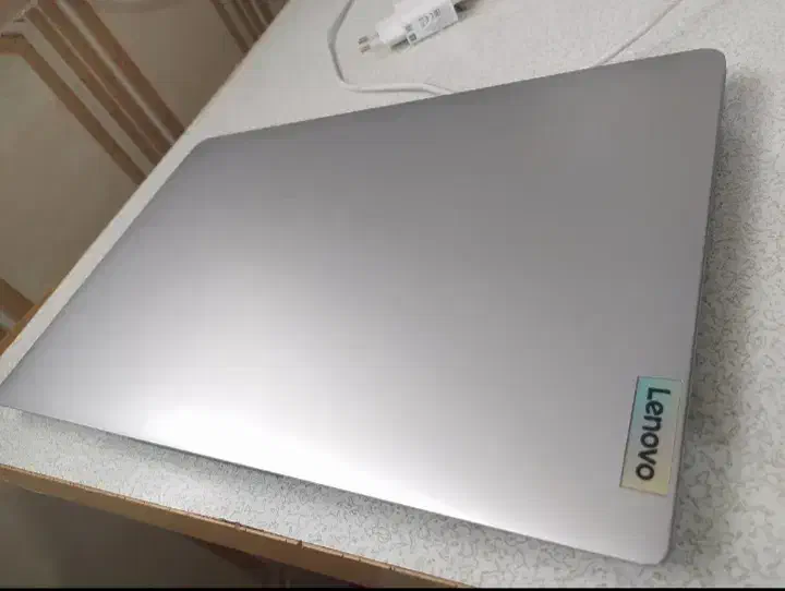 لپ تاپ|رایانه همراه|ساربوک, |دیوار