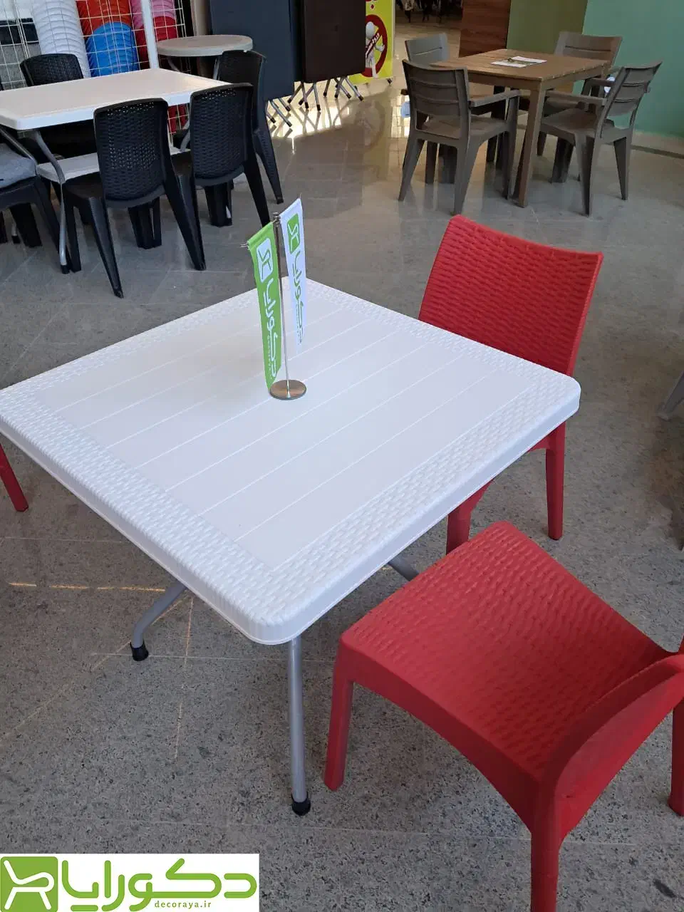 میز و صندلی پلاستیکی رستوران|کافیشاپ و رستوران|مشهد, ویلاشهر|دیوار