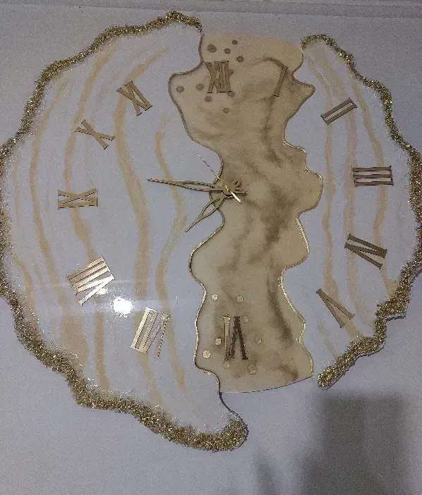 ساعت رزینی سفید کرمی|ساعت دیواری و تزئینی|پاکدشت, حصار امیر|دیوار