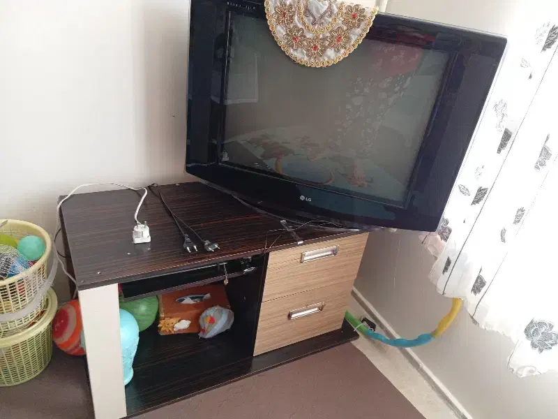 تلوزیون ۲۹|تلویزیون و پروژکتور|ملایر, |دیوار