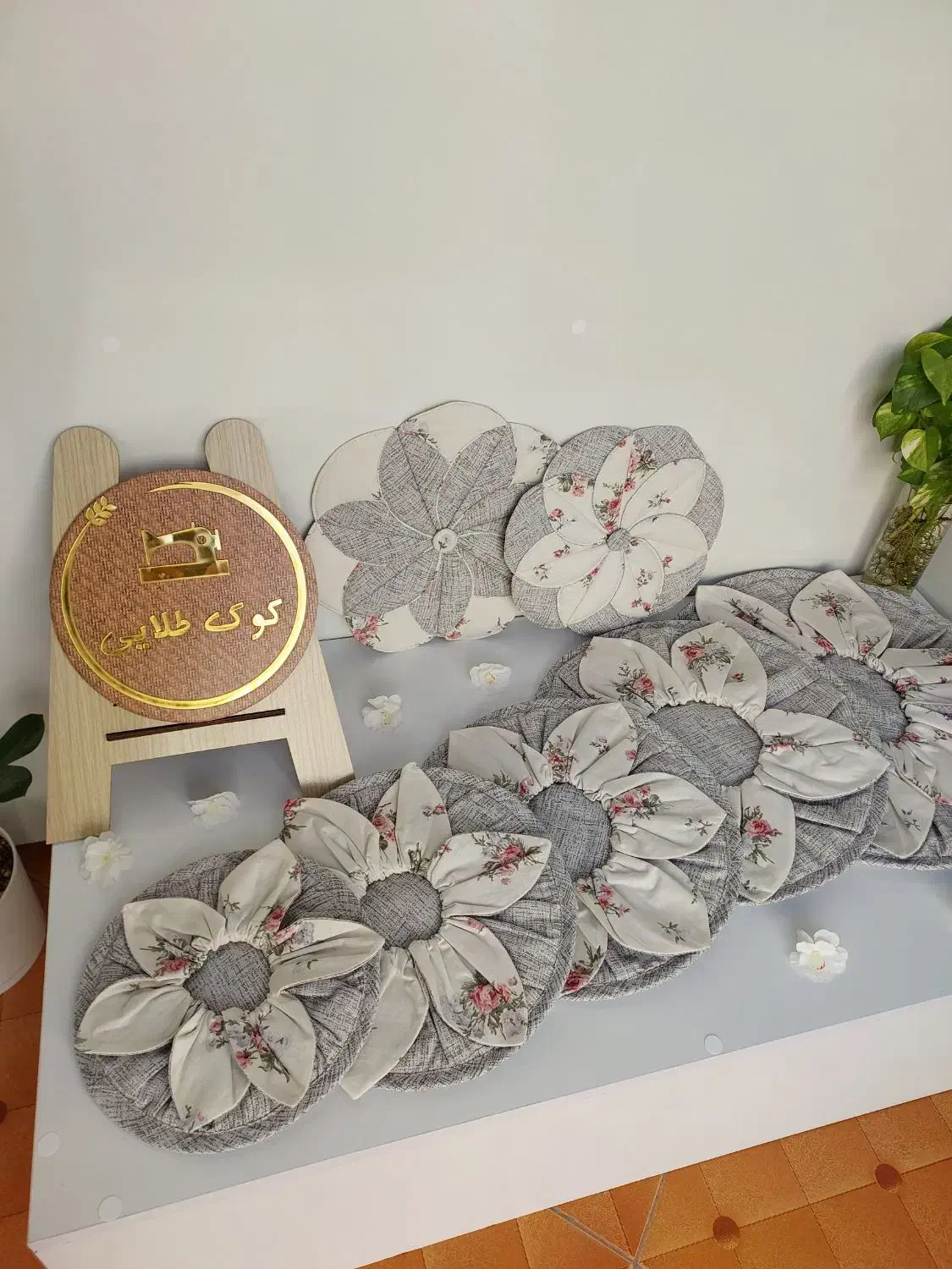 آشپزخانه شیک با سرویس آشپزخانه کوک طلایی|سفره، حوله، دستمال آشپزخانه|نیشابور, شهرک ولیعصر|دیوار