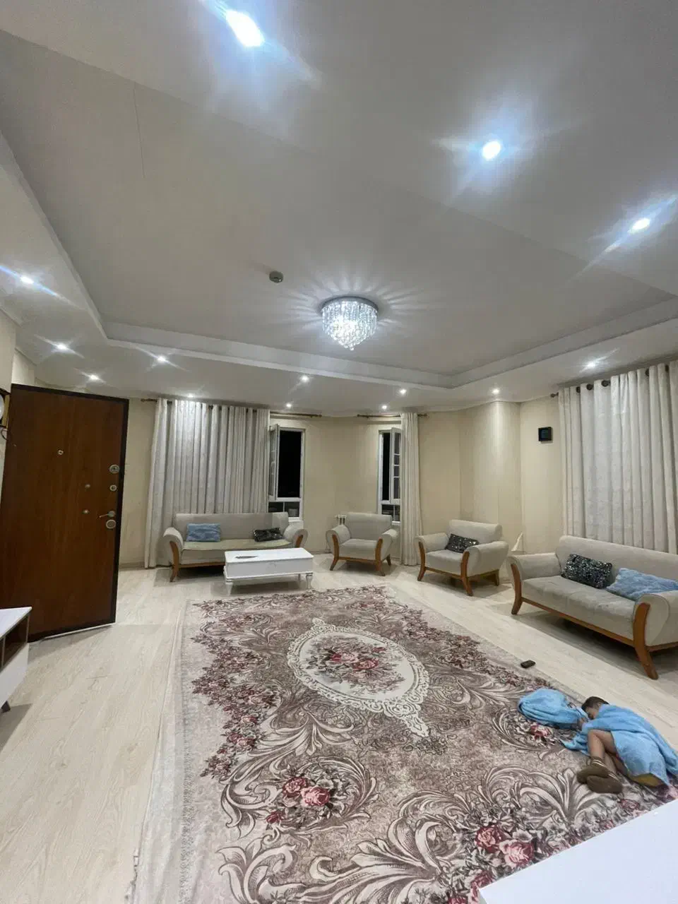 اجاره آپارتمان ۱۰۰متری دوخواب در گلسار استادمعین|اجارهٔ آپارتمان|رشت, بلوار گیلان|دیوار