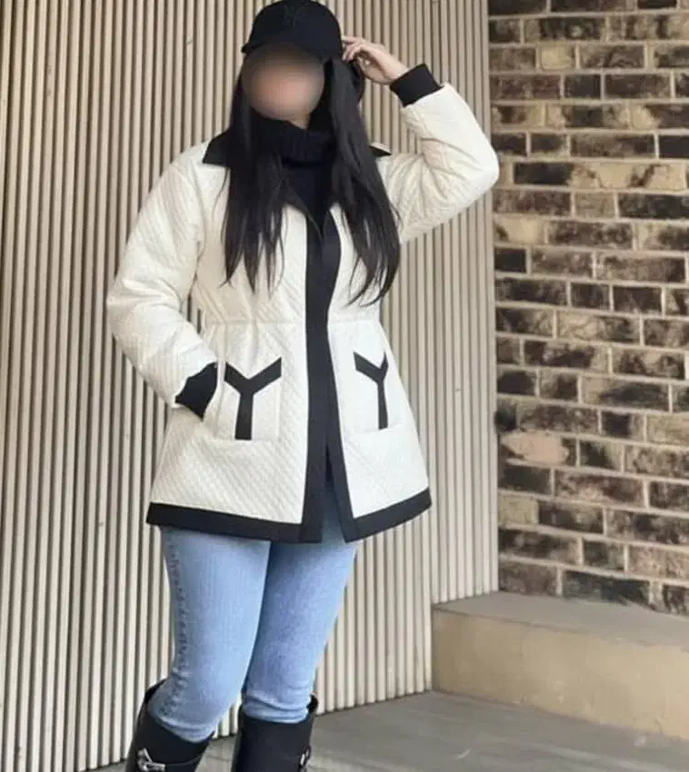 کاپشن دخترانه|لباس|شیراز, کوشک میدان|دیوار