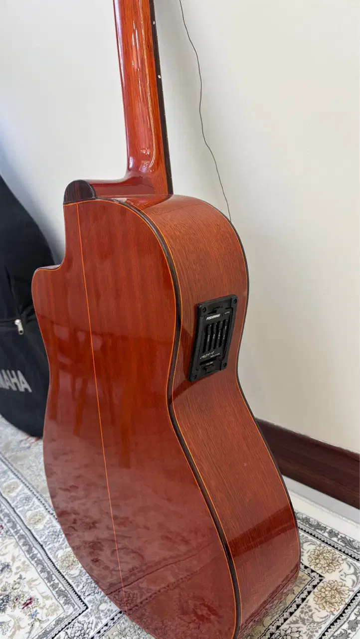 گیتار اسپانیایی aria ac35ce|گیتار، بیس، امپلیفایر|کرج, فاز ۴ مهرشهر|دیوار