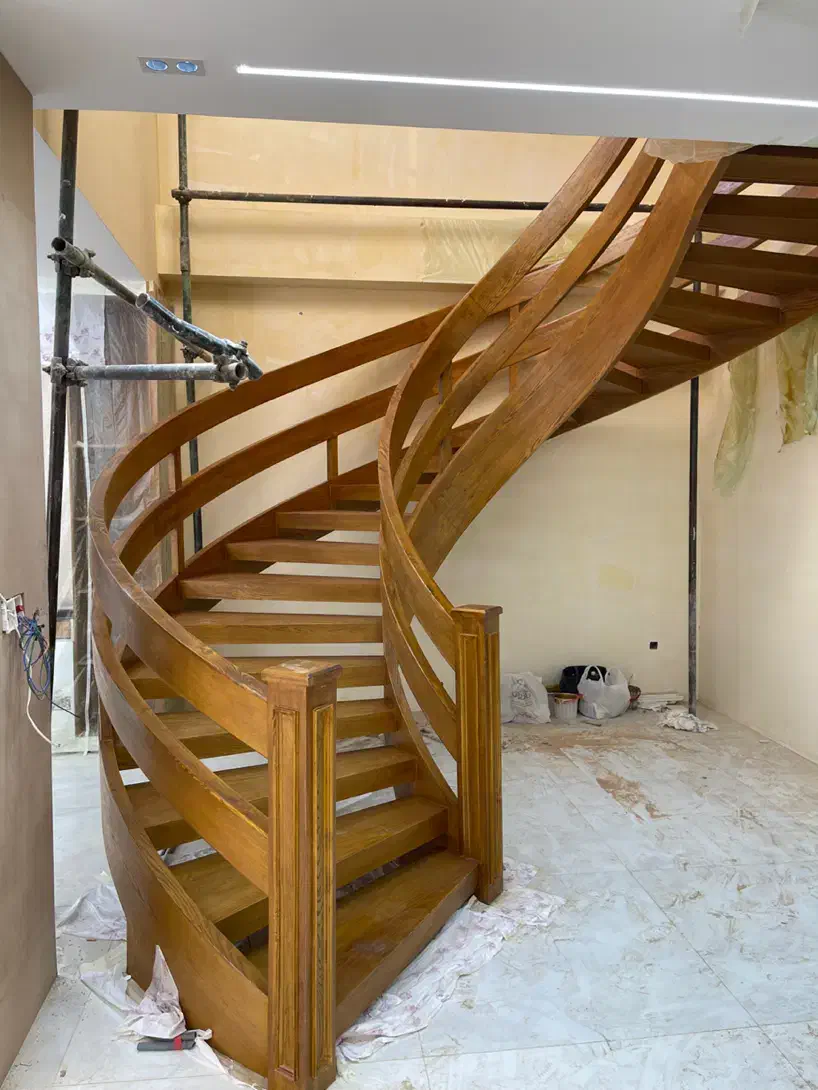 «پله گرد چوبی لوکس + کابینت و کمد اقساط »|مصالح و تجهیزات ساختمان|اصفهان, سپاهان‌شهر|دیوار