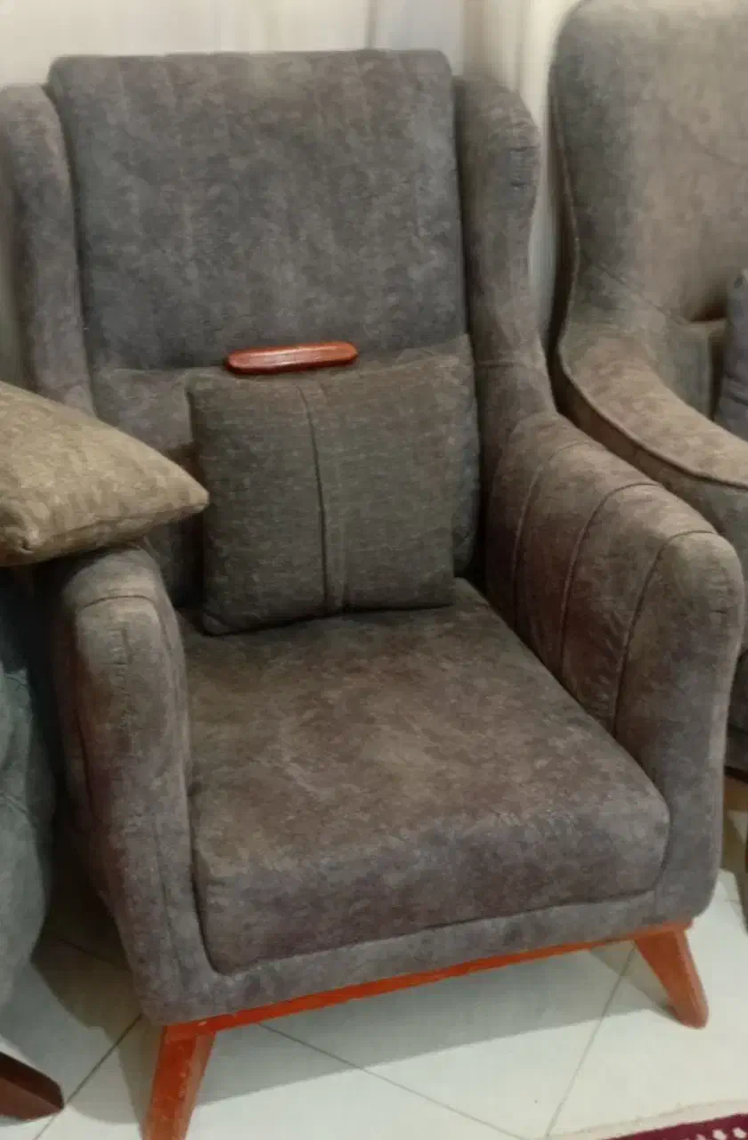 یک سرویس مبل ۷نفر کار کرده ولی تمیز|مبلمان خانگی و میز عسلی|علیآباد کتول, |دیوار