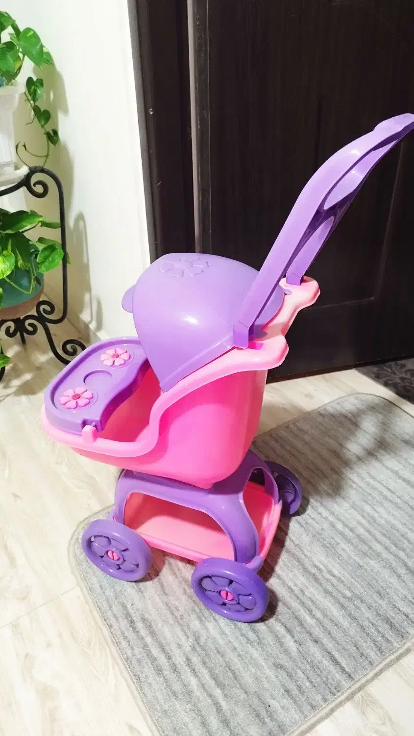 کالسکه اسباب بازی|اسباب‌‌بازی|آستانه اشرفیه, |دیوار