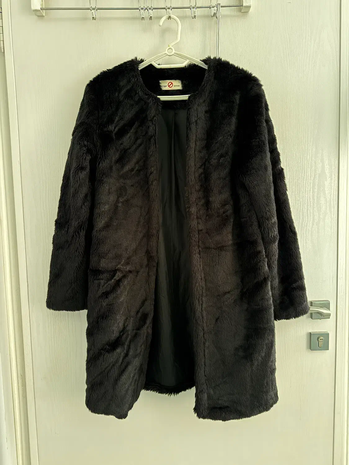 کت خز|لباس|اصفهان, کوی شهید کشوری|دیوار