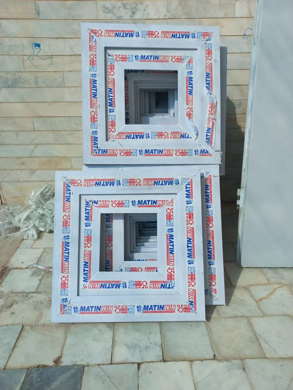 درب آهنی و upvc درب چوبی|عمده‌فروشی|میبد, |دیوار