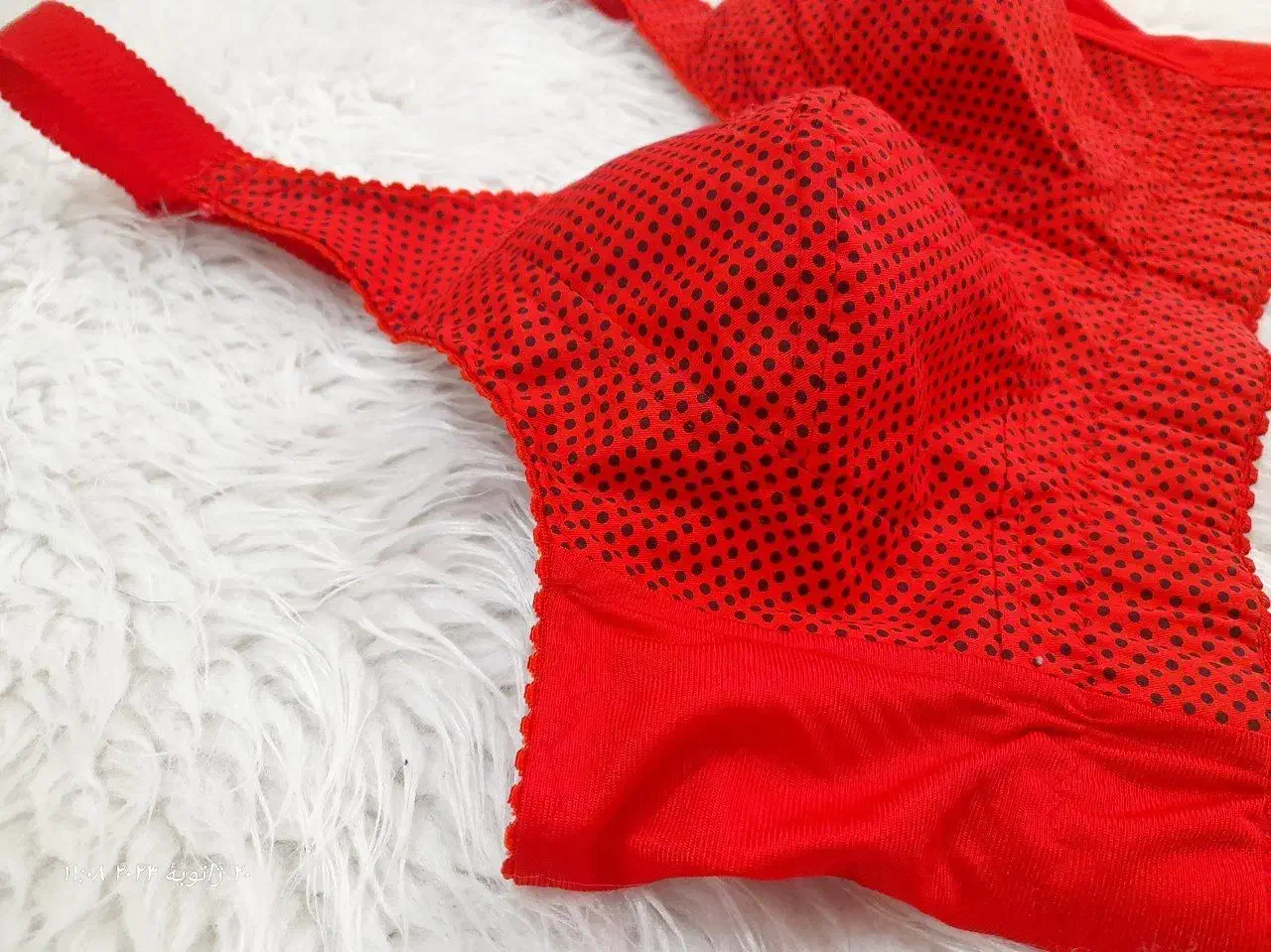 دوخت سوتین|لباس|تربت جام, والفجر|دیوار