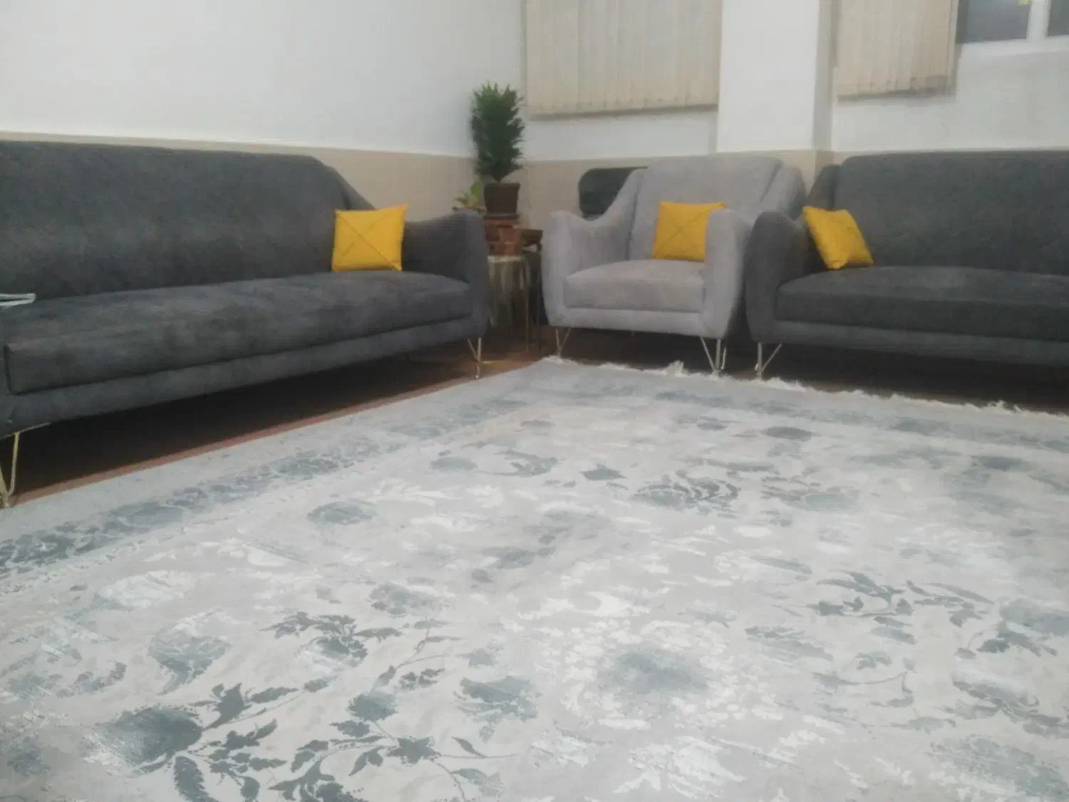 فروش مبلمان و میز عسلی|مبلمان خانگی و میز عسلی|شهرضا, |دیوار