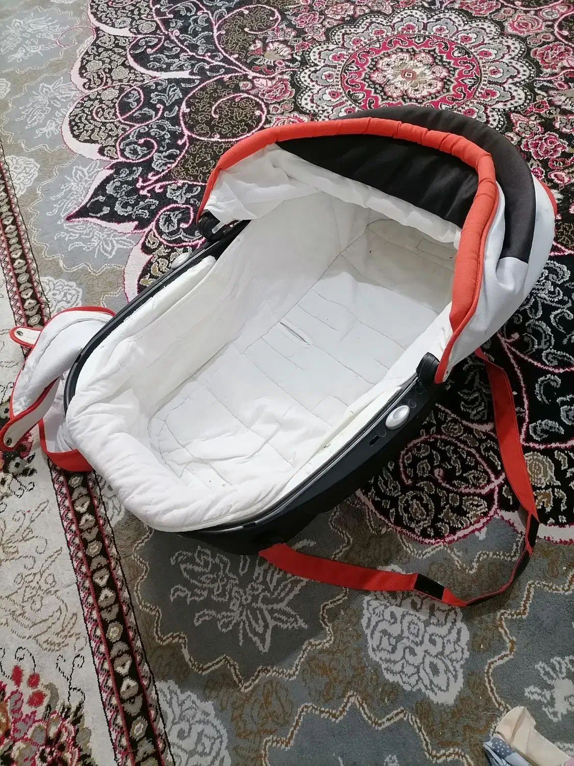 سیسمونی|اسباب و اثاث بچه|شیراز, کفترک|دیوار