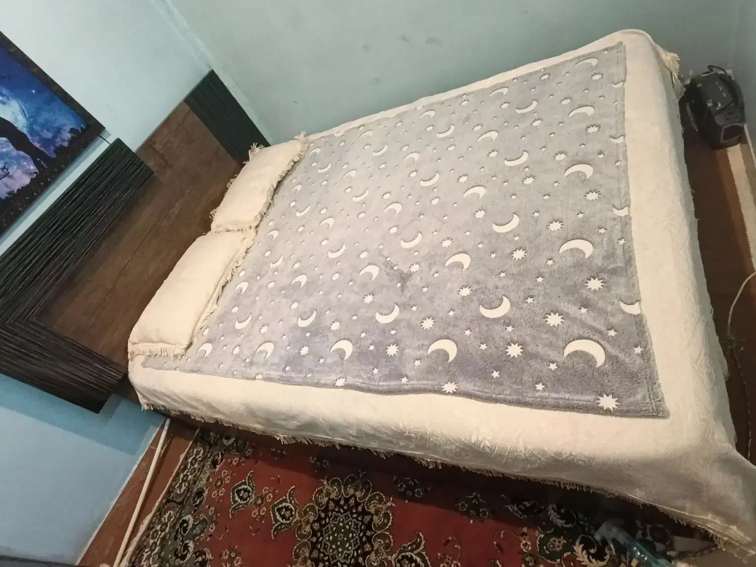 تخت دونفره بدون تشک|تخت و سرویس خواب|باسمنج, |دیوار