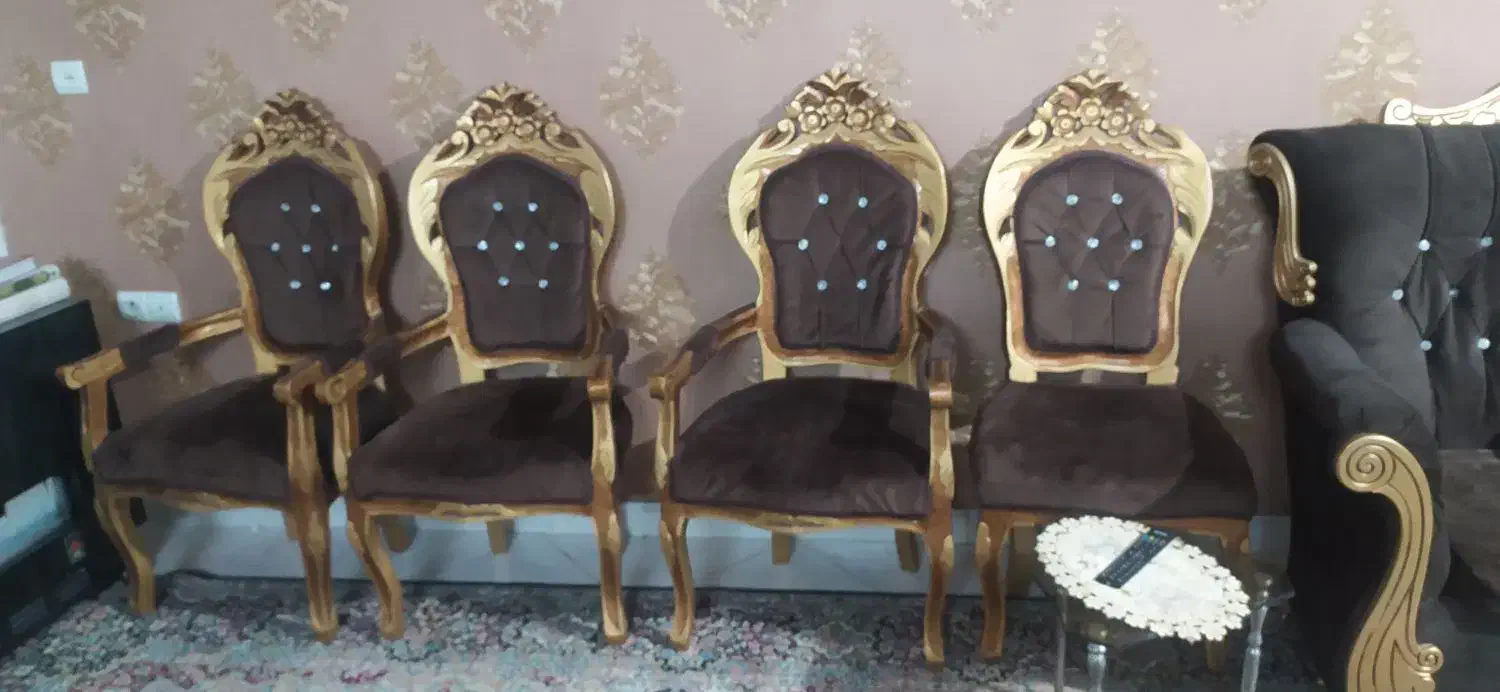 مبل سلطنتی ۷نفره و میز نهار خوری ۴نفره  کارکرده|مبلمان خانگی و میز عسلی|پاکدشت, پاکدشت (مامازند)|دیوار