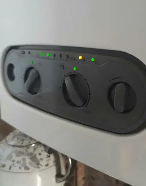 پکیج شوفاژابگرمکن بخاری سرویس کار تعمیرات نصب نصاب|خدمات پیشه و مهارت|مشهد, راهنمایی|دیوار