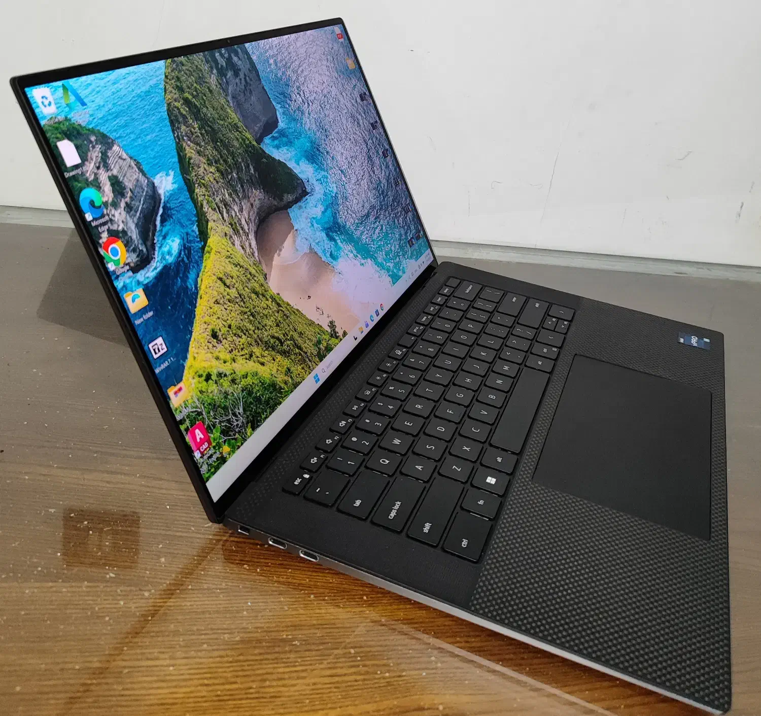 لپ تاپ لمسی دل پرسیژن ۵۵۷۰ با core i9 و 8GB گرافیک|رایانه همراه|تهران, پونک|دیوار