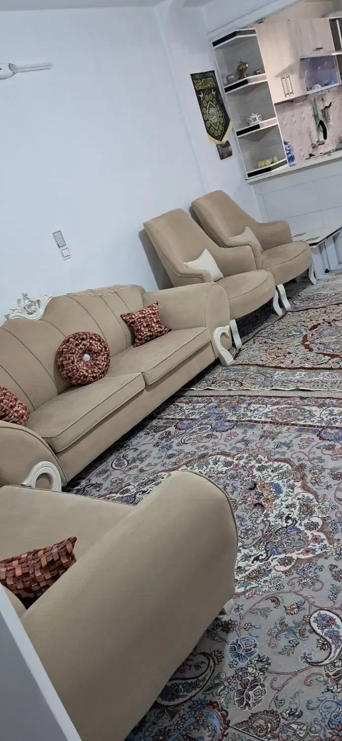 مبل ۷نفره|مبلمان خانگی و میز عسلی|پاکدشت, پاکدشت (مامازند)|دیوار