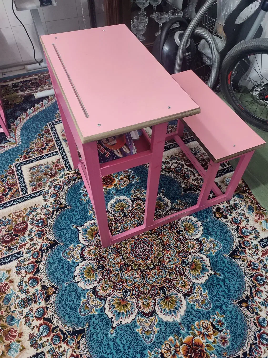 نیمکت|صندلی و نیمکت|چهاردانگه (تهران), |دیوار