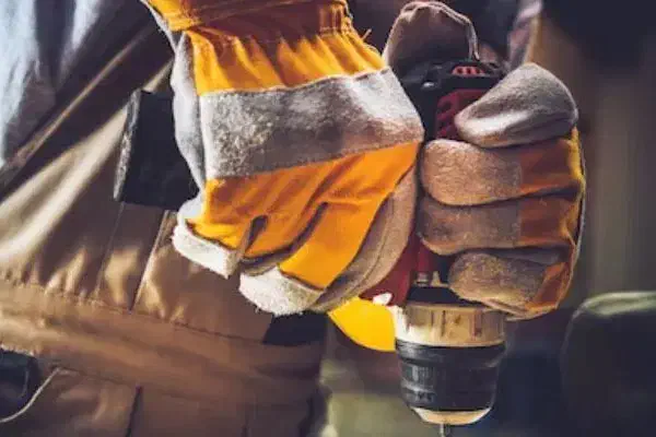 لوله کشی و برق کاری با نازل ترین قیمت|خدمات پیشه و مهارت|بندرعباس, |دیوار