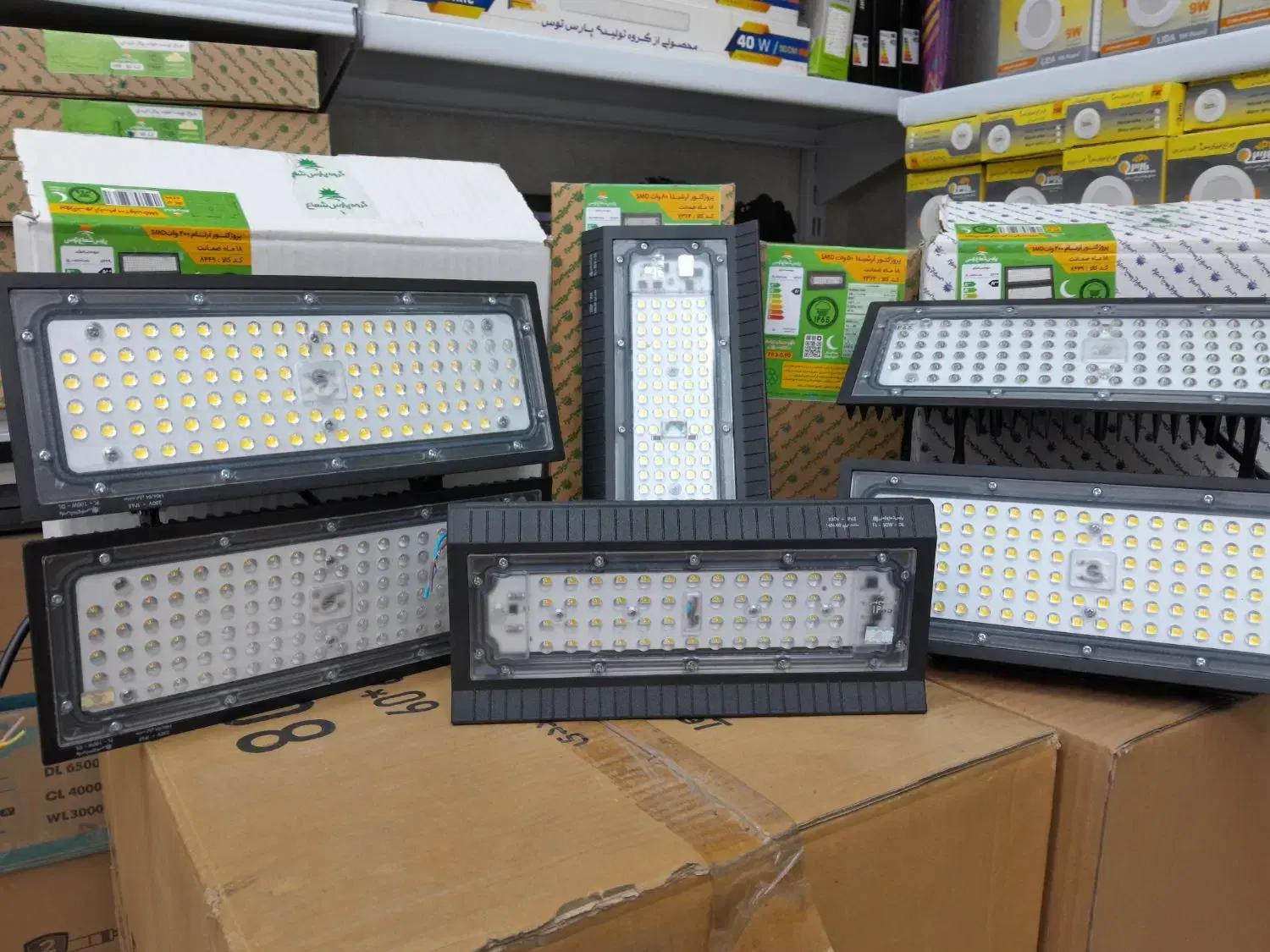 انواع پرژکتور / ای پی دار / LED/پارسس شعاع / پرتو|لامپ و چراغ|تهران, لاله زار|دیوار