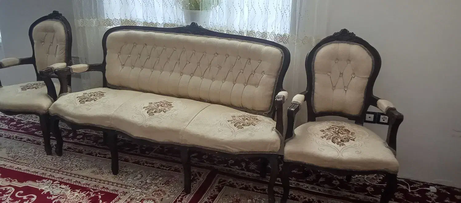 میز مبل 8 نفره و نهار خوری 6 نفره 4000000|مبلمان خانگی و میز عسلی|خزل, |دیوار