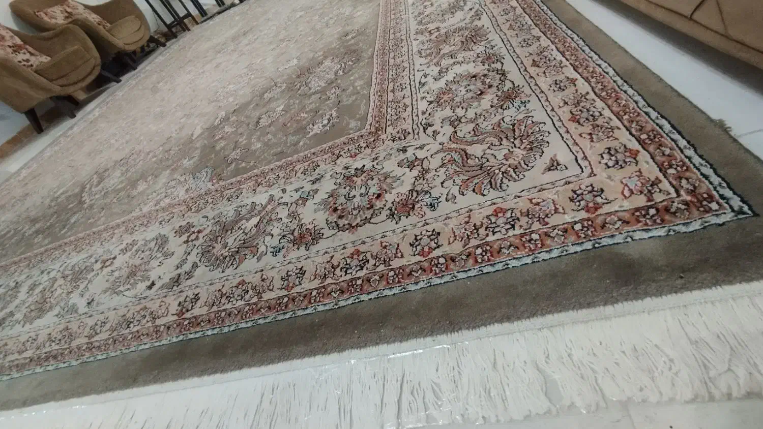 12 متری|فرش|رشت, منظریه|دیوار