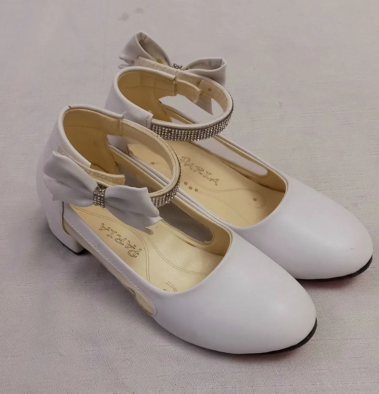 کفش دخترانه سفید پاشنه دار سالم بدون ایراد|کیف، کفش، کمربند|رامسر, |دیوار