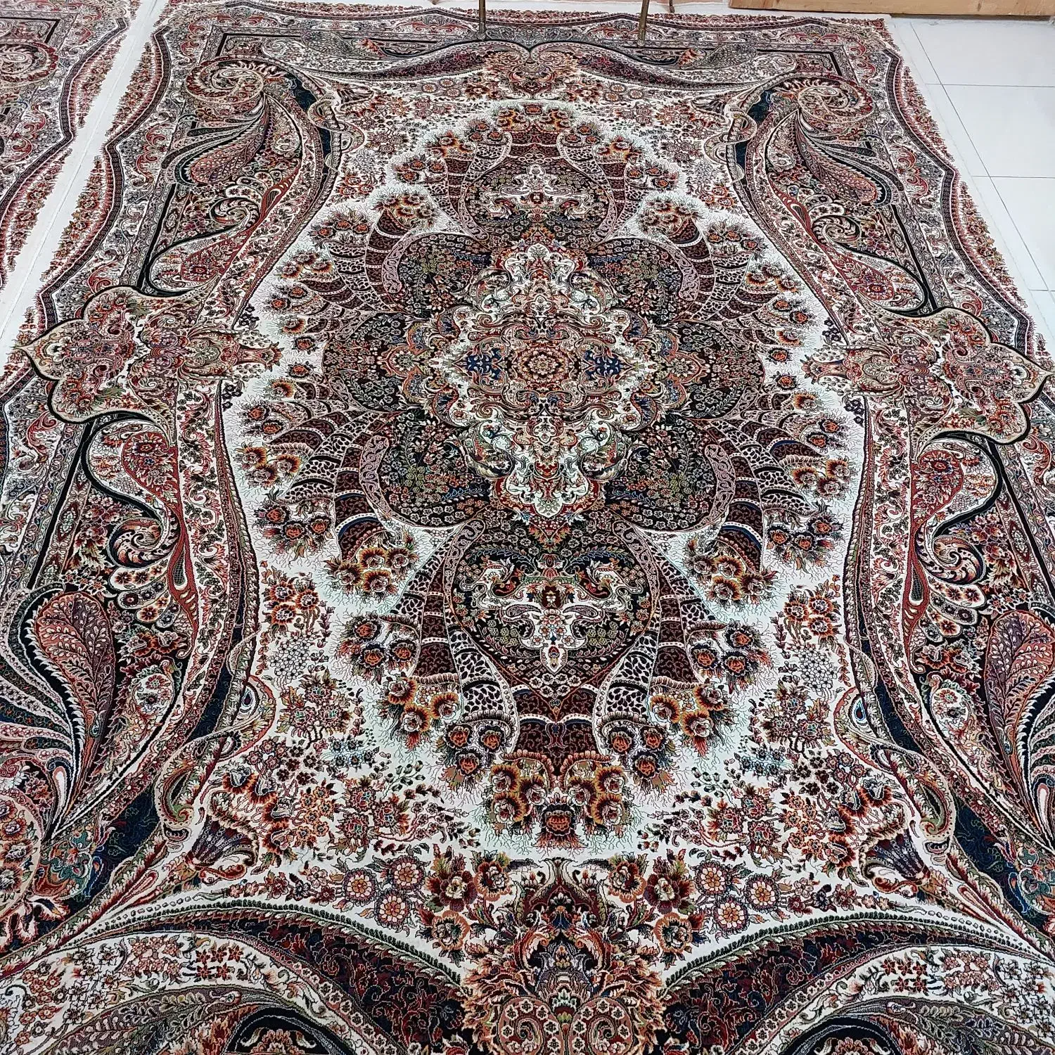 فرش ۷۰۰ شانه نه متری دو عدد در شیرودی|فرش|اسلامشهر, مظفریه|دیوار