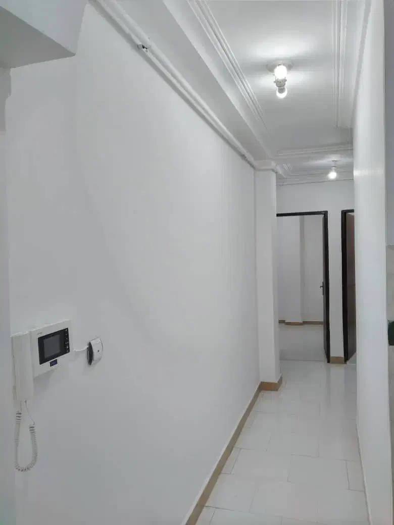 اجاره رهن اپارتمان/شهرداری/استادسرامعلم/پارکینگ/ط۲|اجارهٔ آپارتمان|رشت, استادسرا|دیوار