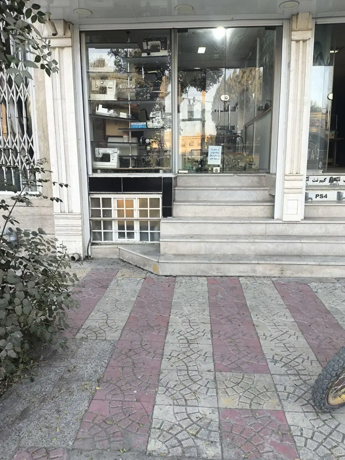 اجاره مغازه 40متری|اجارهٔ مغازه و غرفه|خرمآباد, |دیوار