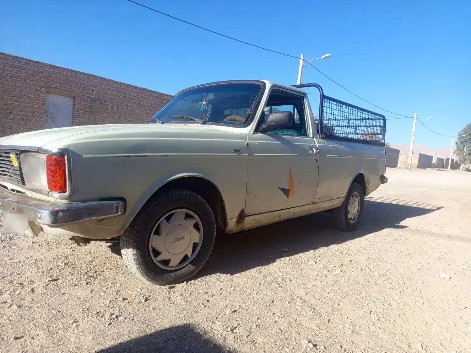 پیکان وانت|خودرو سواری و وانت|بهرمان, |دیوار