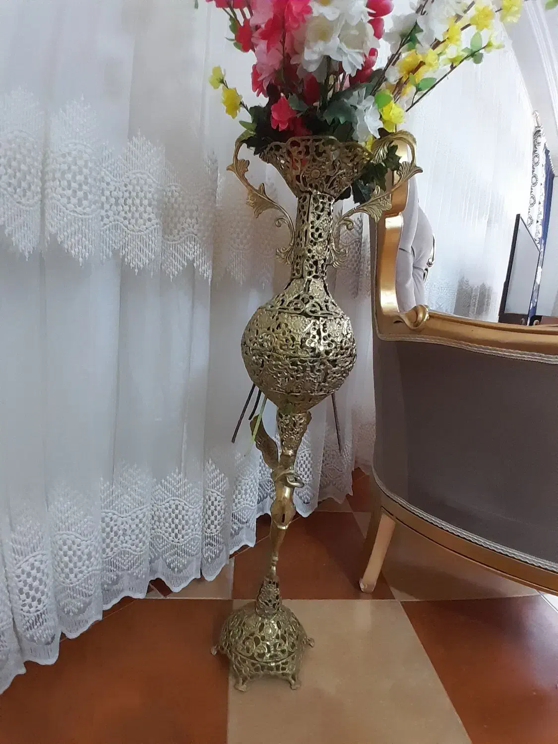 گلدون برنجی|مجسمه، تندیس، ماکت|فرمهین, |دیوار