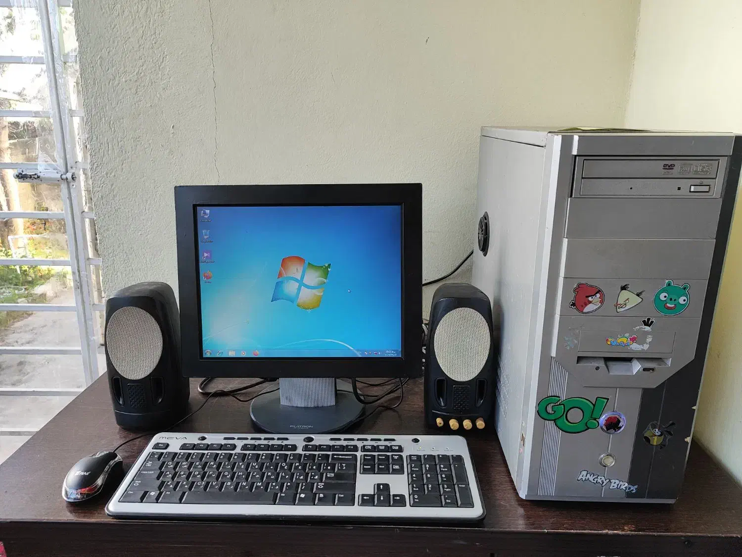 کامپیوتر ۵۲۰۰ با رم ۴ ddr2 هارد ۳۲۰ و گرافیک ۱|رایانه رومیزی|چالوس, |دیوار